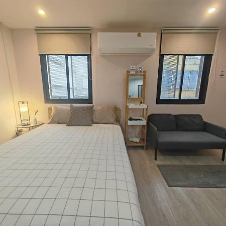 57 Hidden House Bkk Chinatown Hotel Bangkok Exterior photo